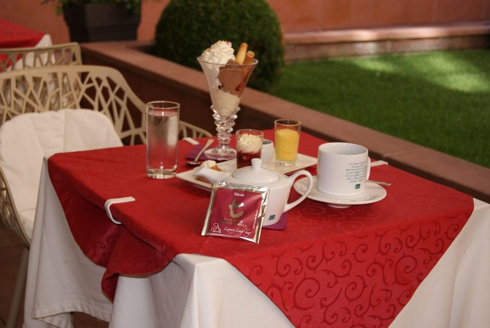 Hotel & Spa Le Bouclier D'Or Strasbourg Exterior photo