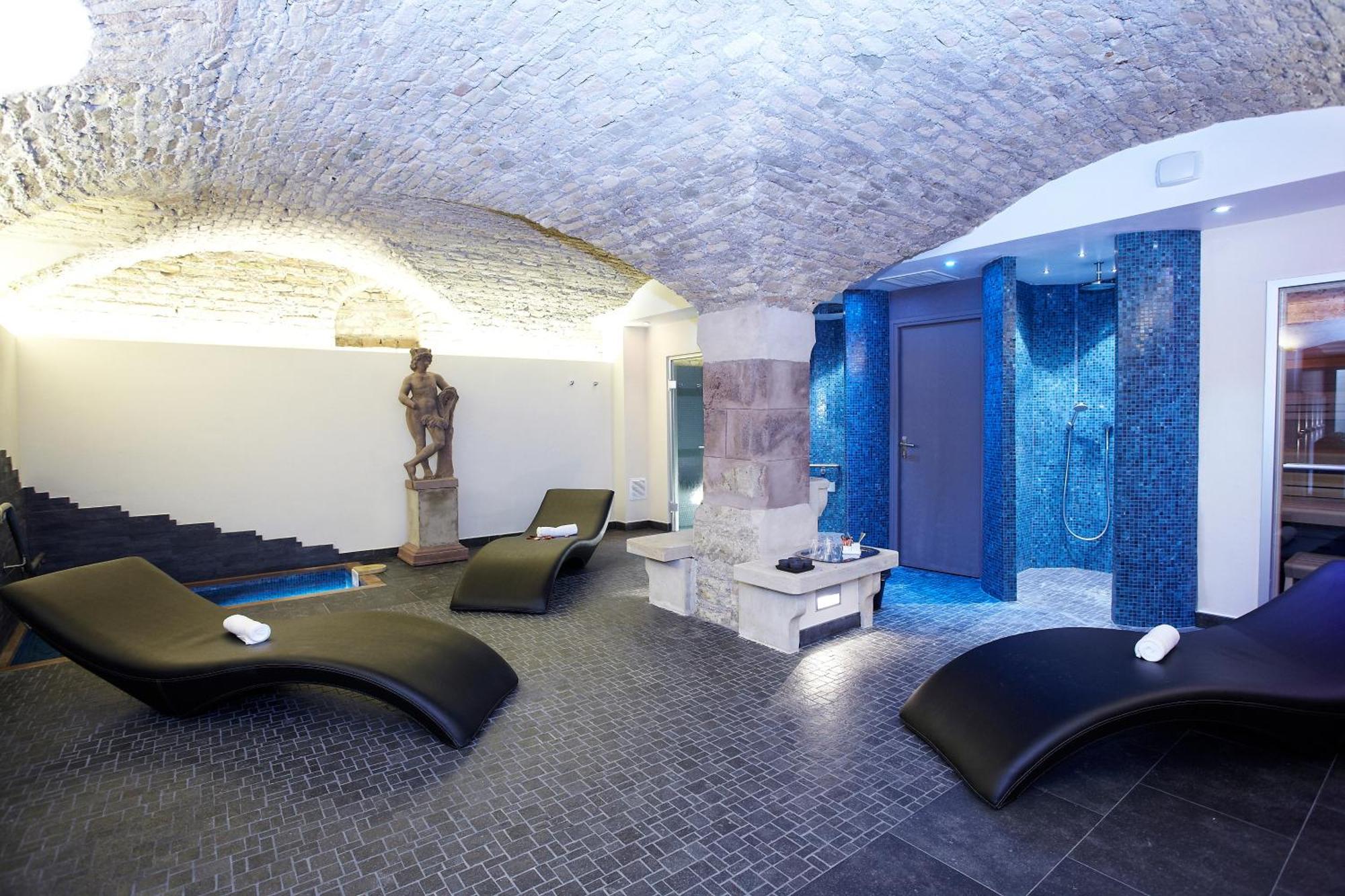 Hotel & Spa Le Bouclier D'Or Strasbourg Exterior photo