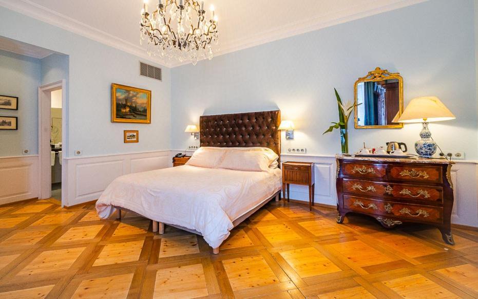 Hotel & Spa Le Bouclier D'Or Strasbourg Exterior photo