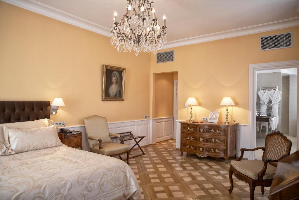 Hotel & Spa Le Bouclier D'Or Strasbourg Room photo